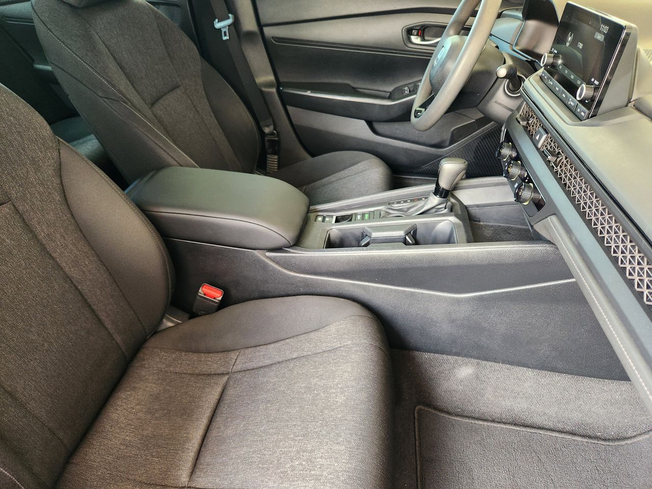 2024 Honda Accord LX - Photo 13