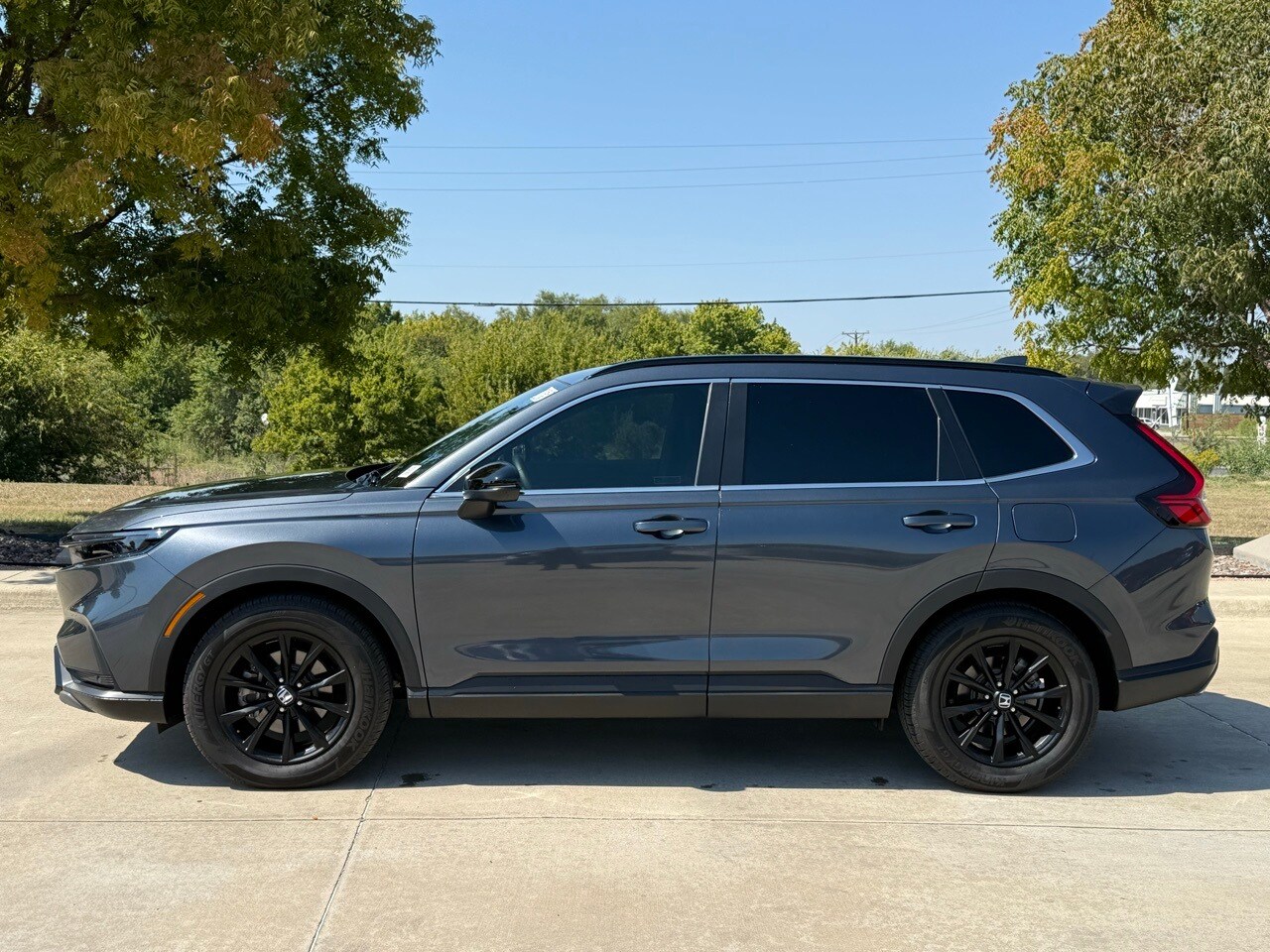 2025 Honda CR-V Hybrid Sport-L photo 2
