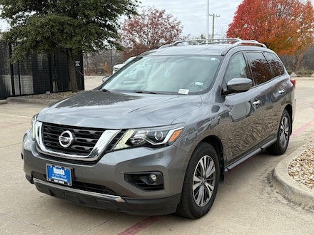 2017 Nissan Pathfinder SV SUV