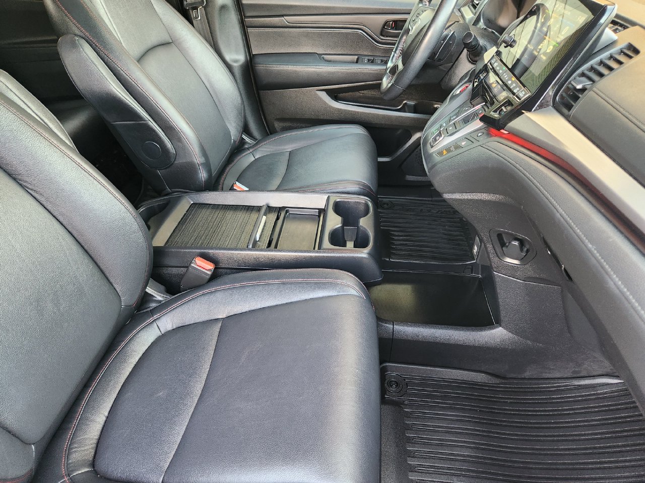 2024 Honda Odyssey SPORT - Photo 13