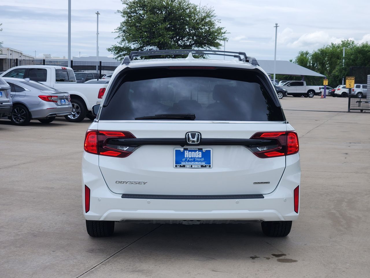 2025 Honda Odyssey Touring - Photo 6