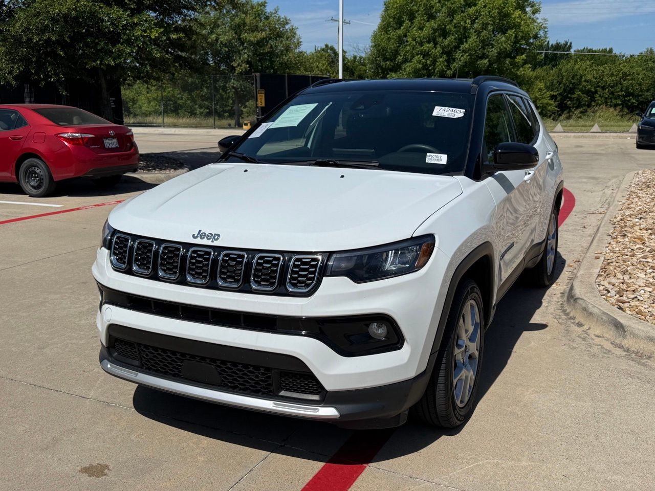 2025 Jeep Compass Limited 4X4's photo