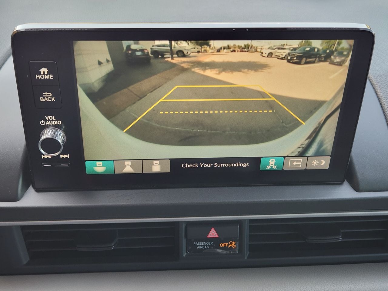 2023 Honda Pilot Touring - Photo 17