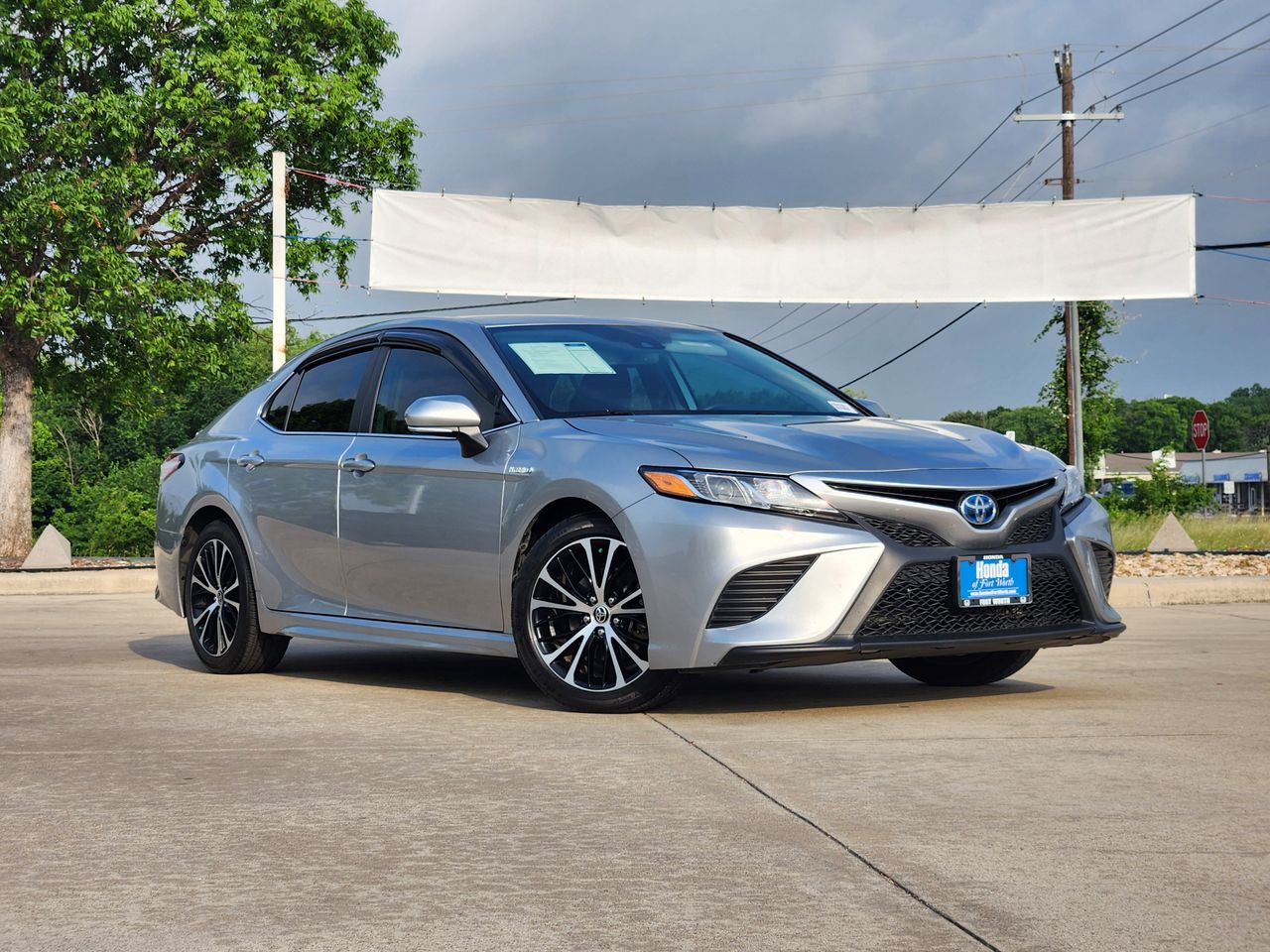 2020 Toyota Camry Hybrid SE FWD