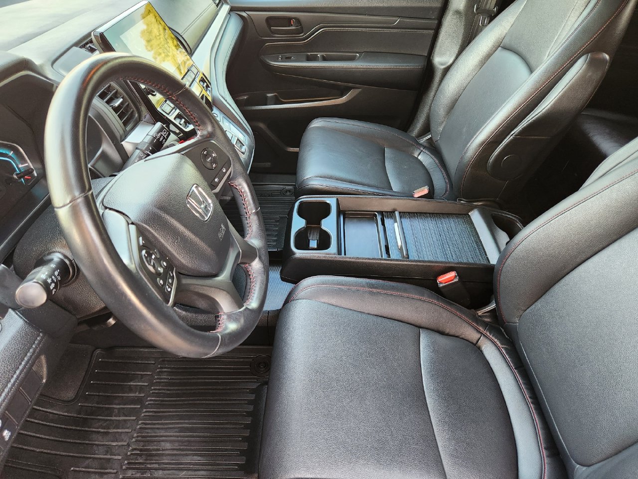 2024 Honda Odyssey SPORT - Photo 12