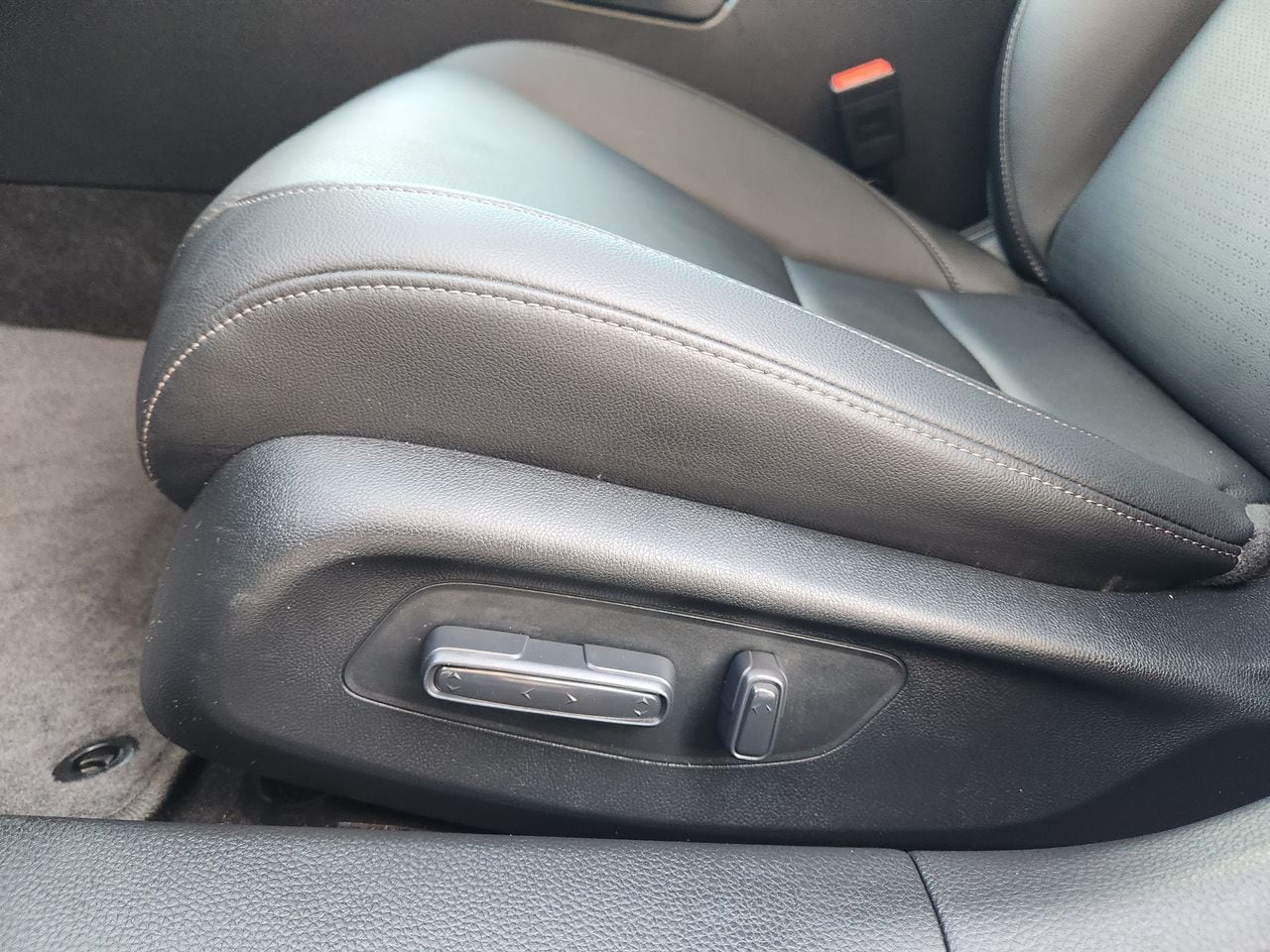 2025 Honda Civic Sport Touring - Photo 23