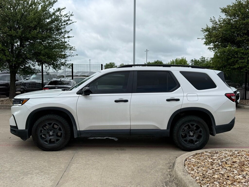 Certified 2025 Honda Pilot TrailSport SUV