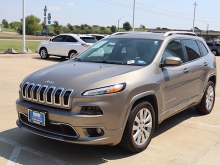 2017 Jeep Cherokee Overland SUV