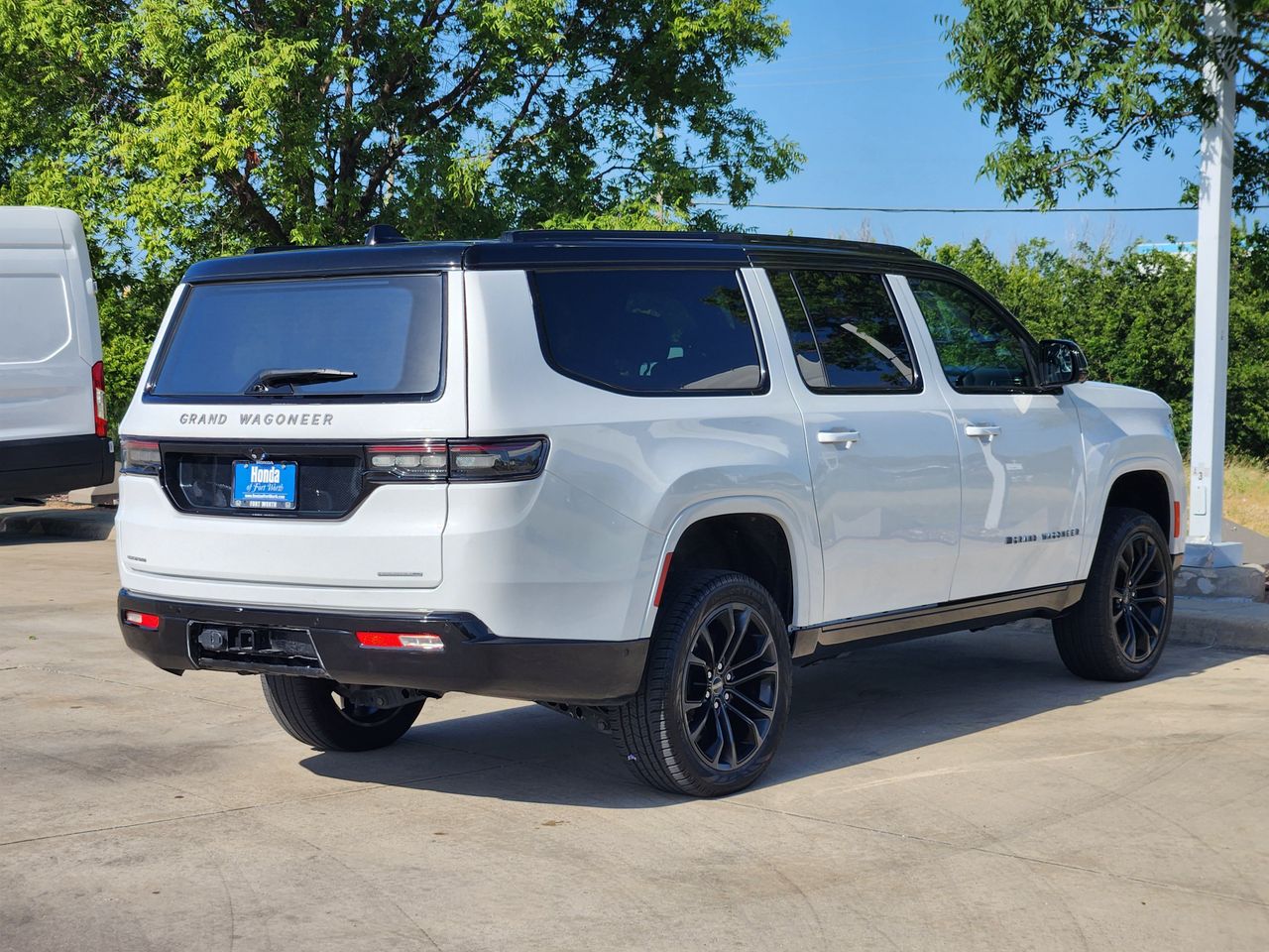 View vehicle photo 5