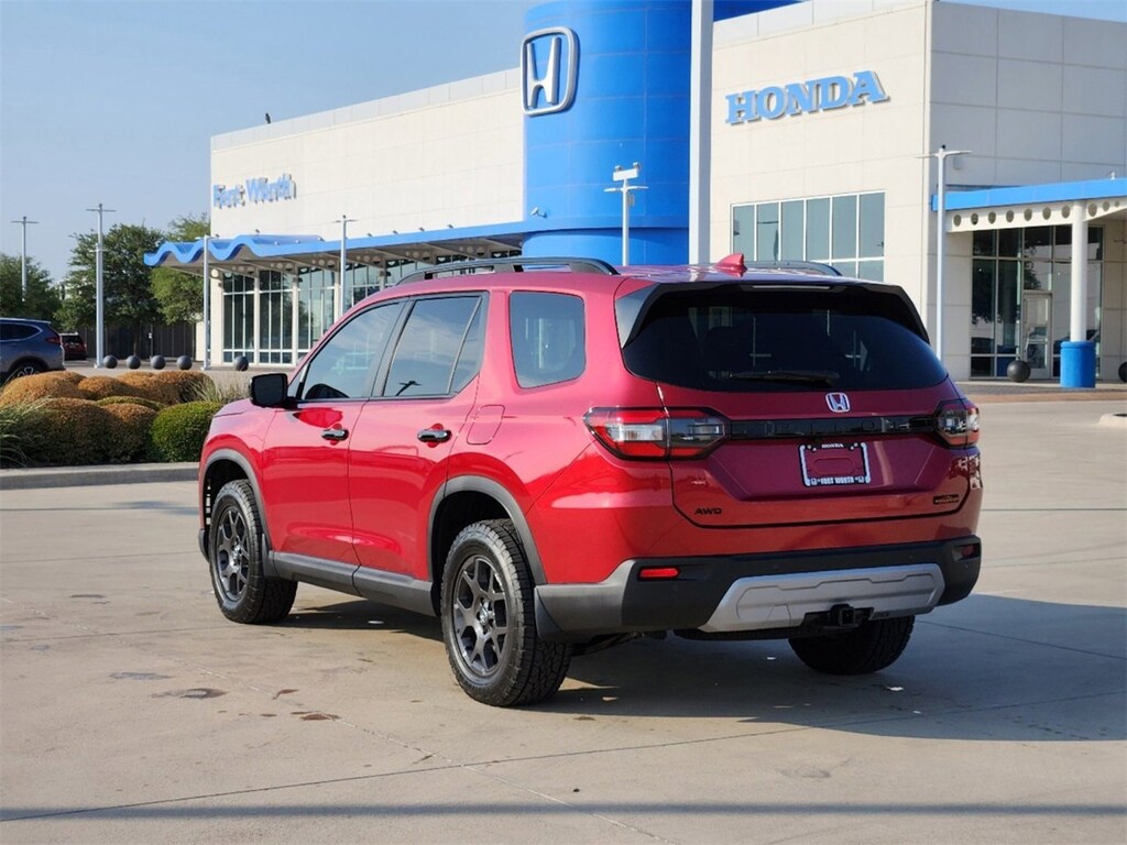 New 2025 Honda Pilot TrailSport SUV