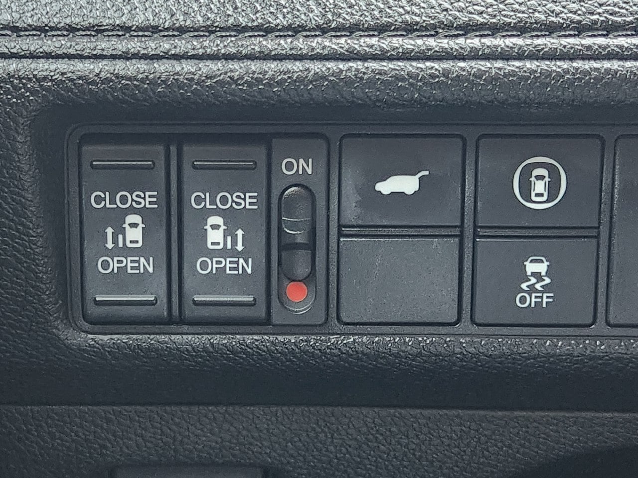 2024 Honda Odyssey SPORT - Photo 21