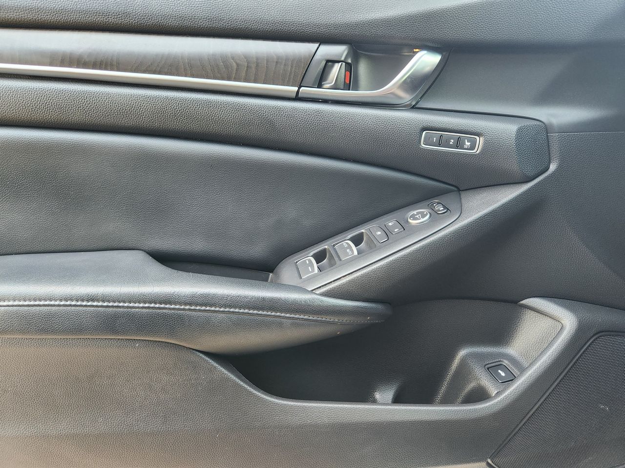 2018 Honda Accord Touring - Photo 22