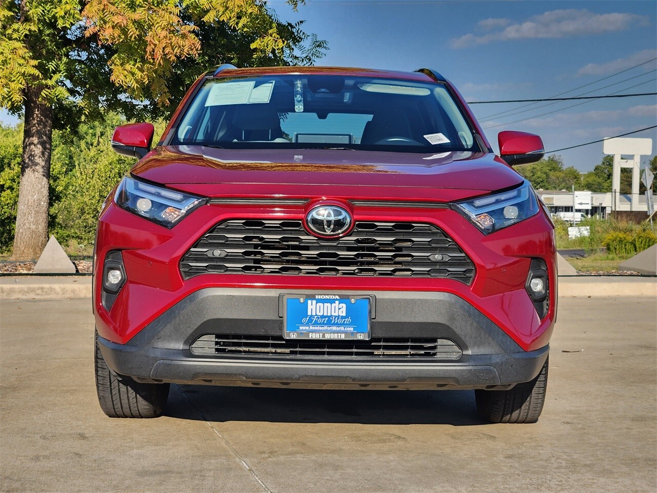 2022 Toyota RAV4 XLE Premium photo 2