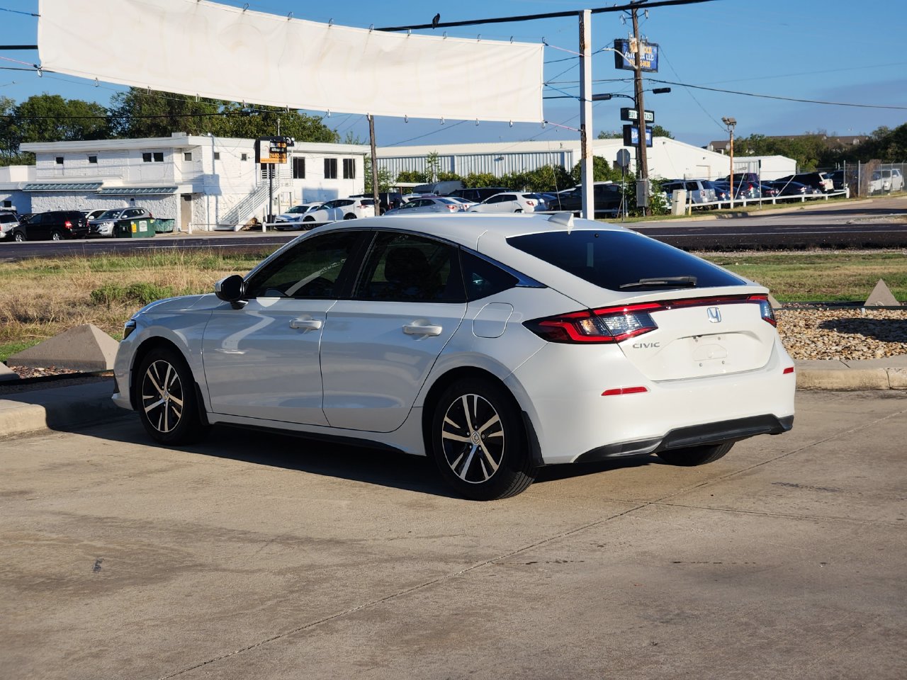2023 Honda Civic Hatchback LX - Photo 7