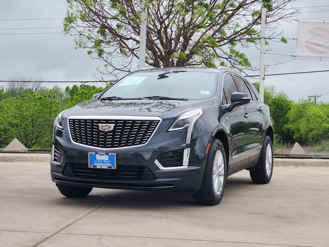 View vehicle photo 3