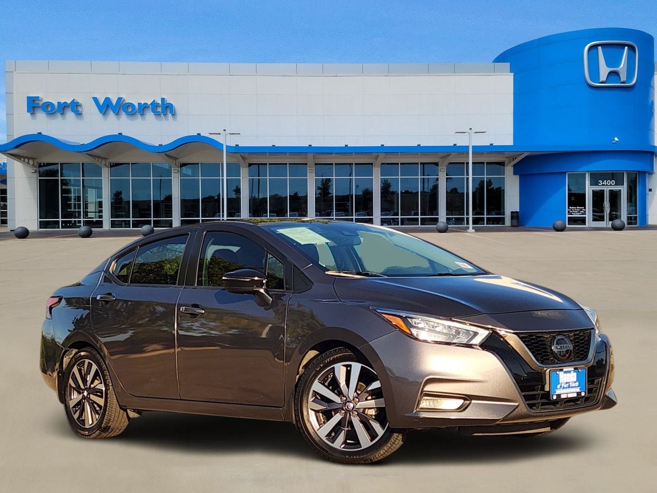 Gray (Gun Metallic) 2021 Nissan Versa Sedan Front-Wheel Drive Continuously Variable Transmission