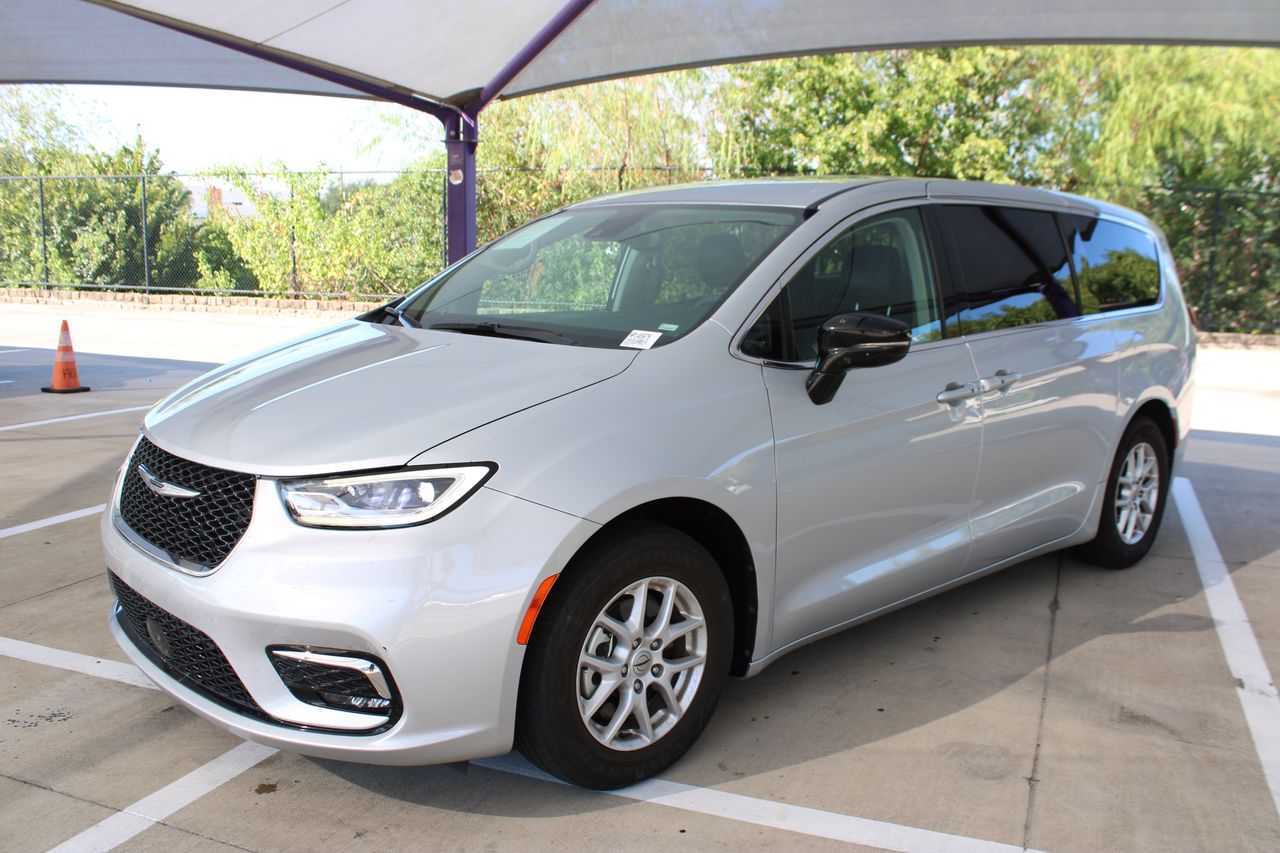 2024 Chrysler Pacifica