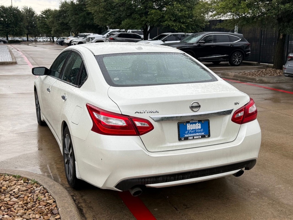 Used 2016 Nissan Altima 2.5 SV Sedan