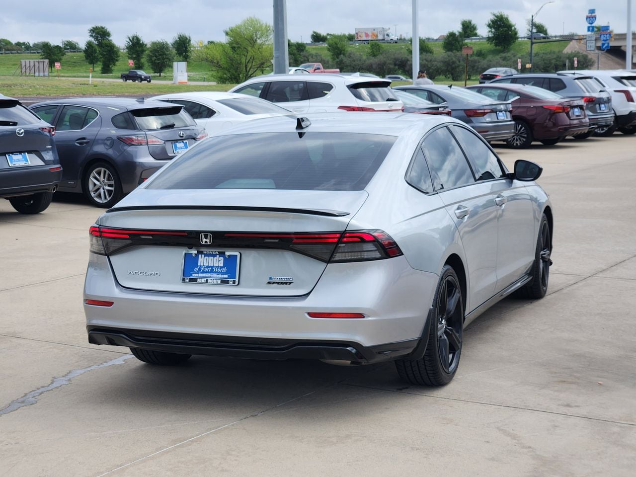 View vehicle photo 5