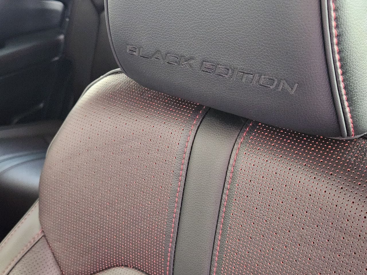 2025 Honda Pilot Black Edition - Photo 14