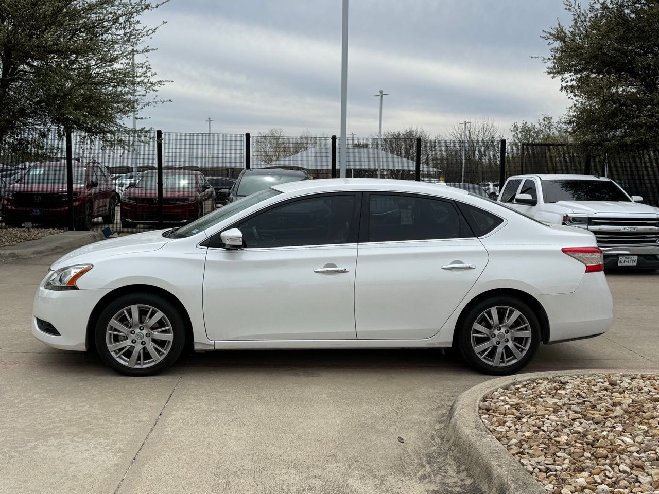 Used 2013 Nissan Sentra SL with VIN 3N1AB7AP7DL639667 for sale in Fort Worth, TX