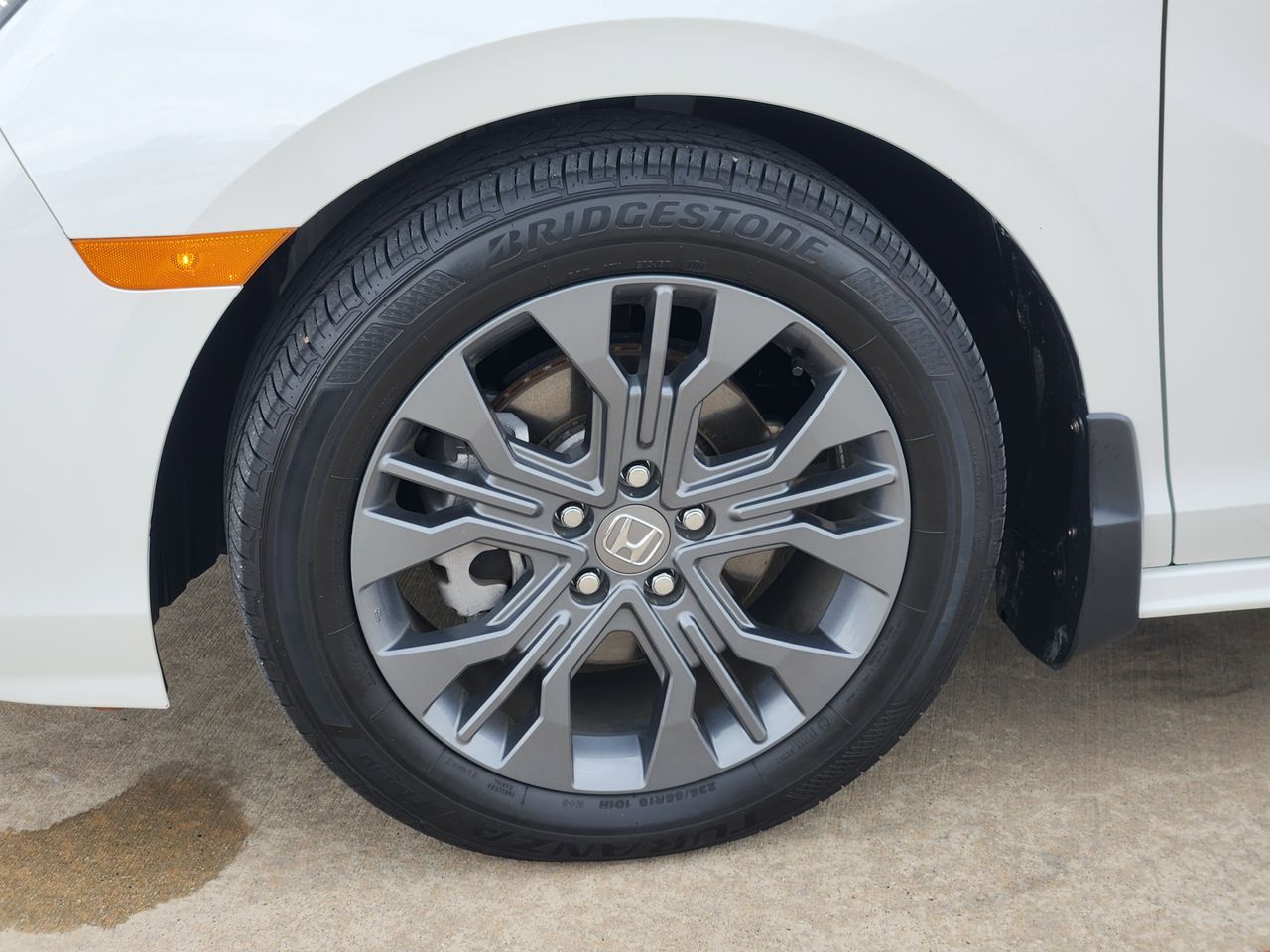 2025 Honda Odyssey Touring - Photo 11