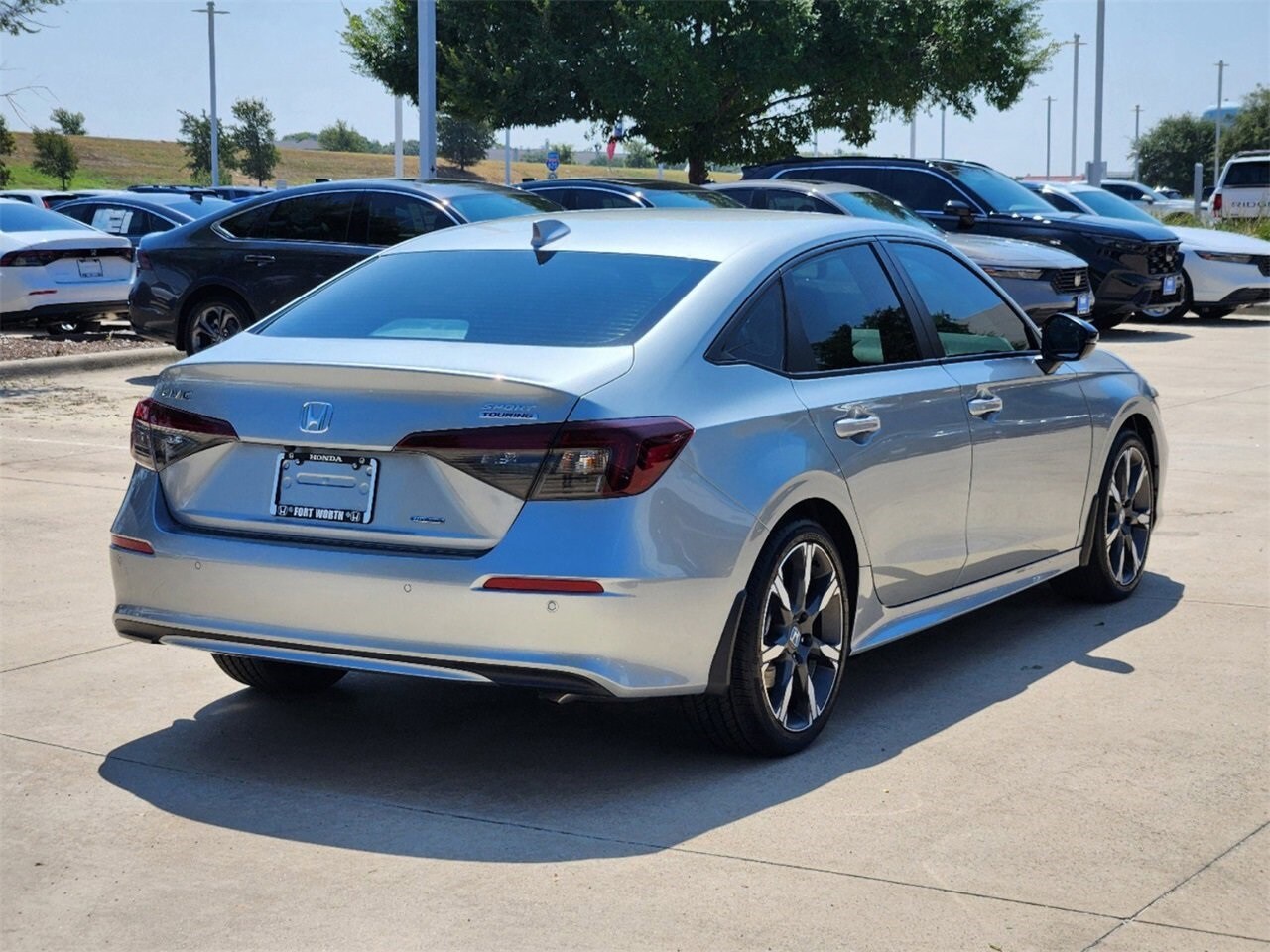 2025 Honda Civic Hybrid Sport Touring photo 3