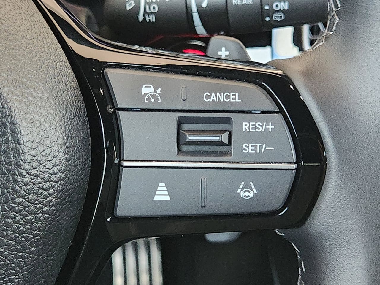 2025 Honda Civic Hatchback Sport - Photo 28