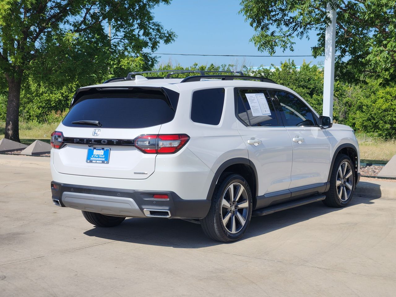 2023 Honda Pilot Touring - Photo 5
