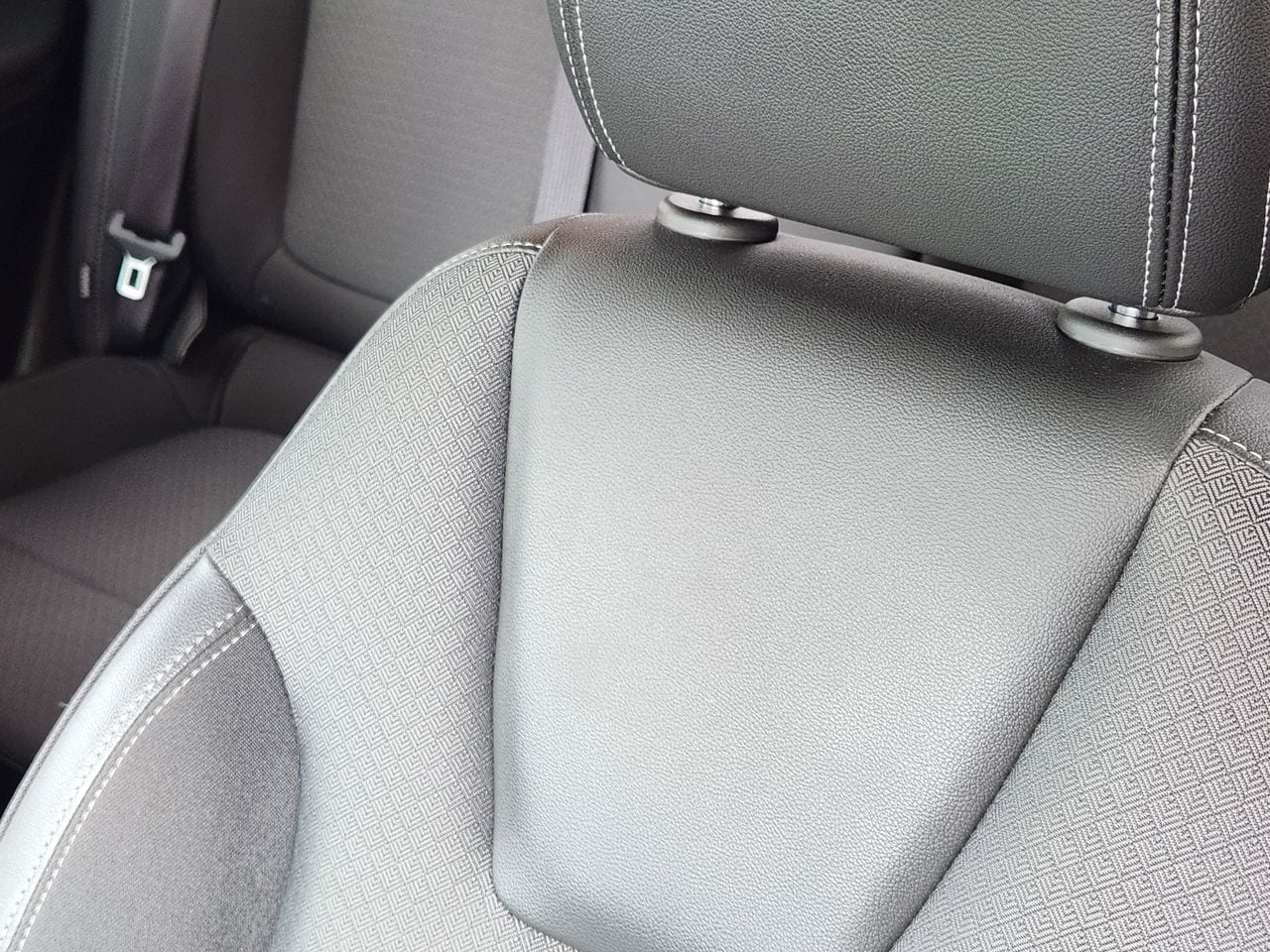 2025 Buick Encore GX Preferred - Photo 14