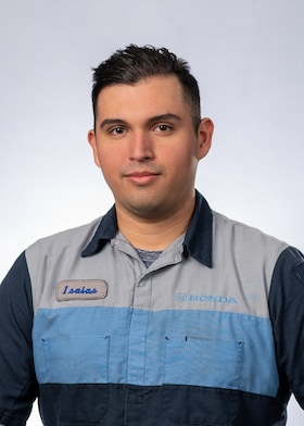 Staff member Isaias Moreno from ID_5afdd4aeb023