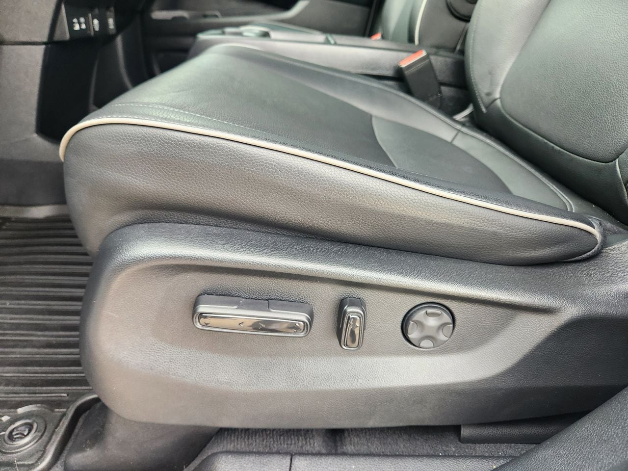 2025 Honda Odyssey Touring - Photo 23