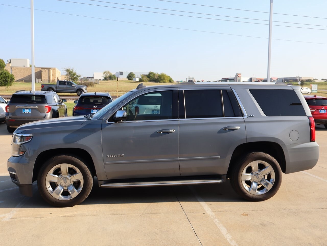2016 Chevrolet Tahoe LTZ photo 2