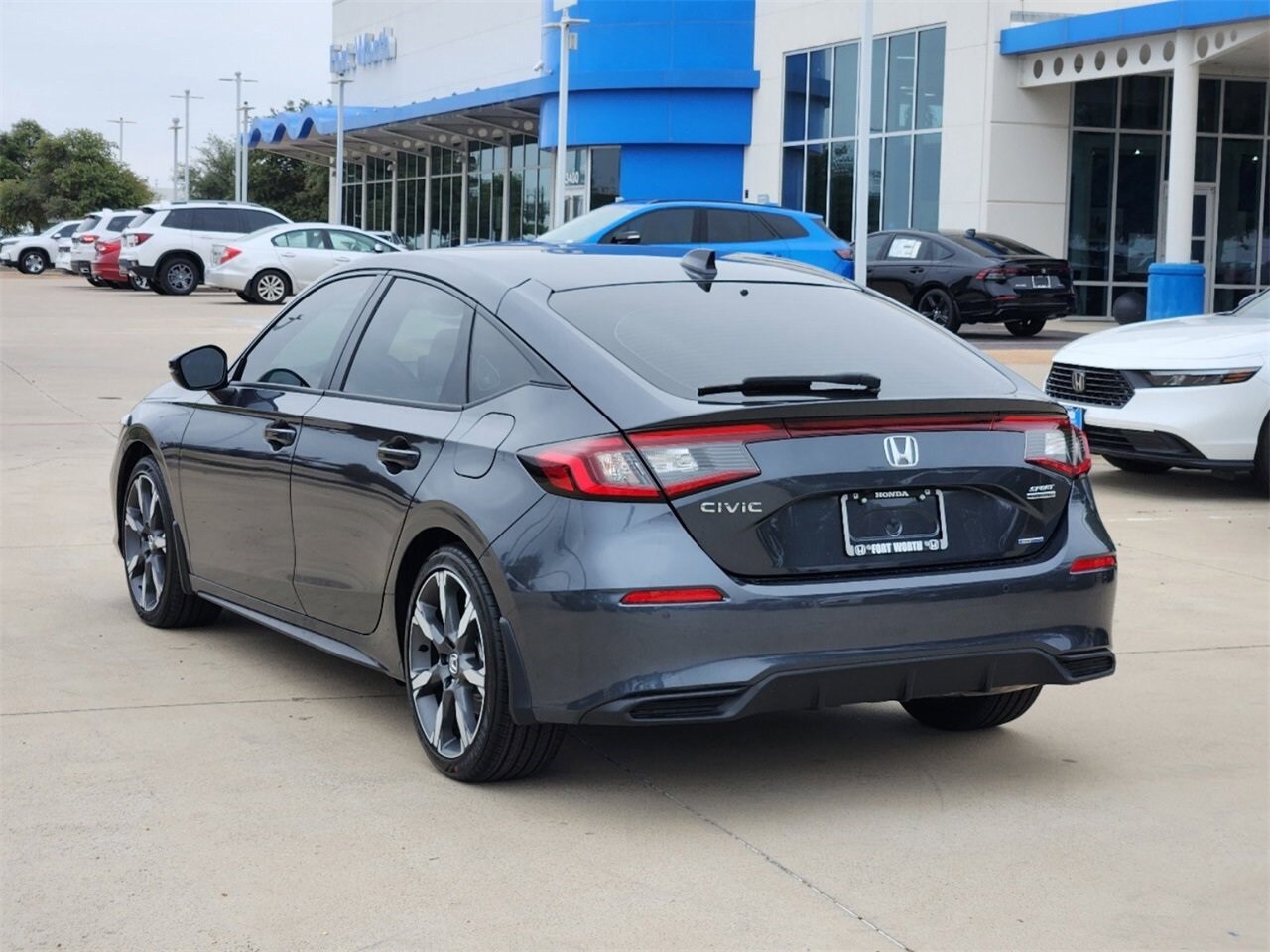 2026 Honda Civic Hybrid Sport Touring Hatchback photo 4