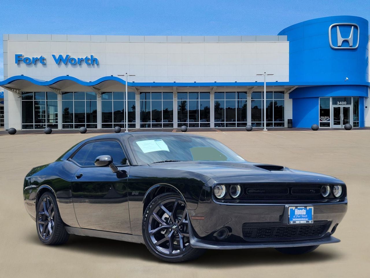 2023 Dodge Challenger R/T's photo