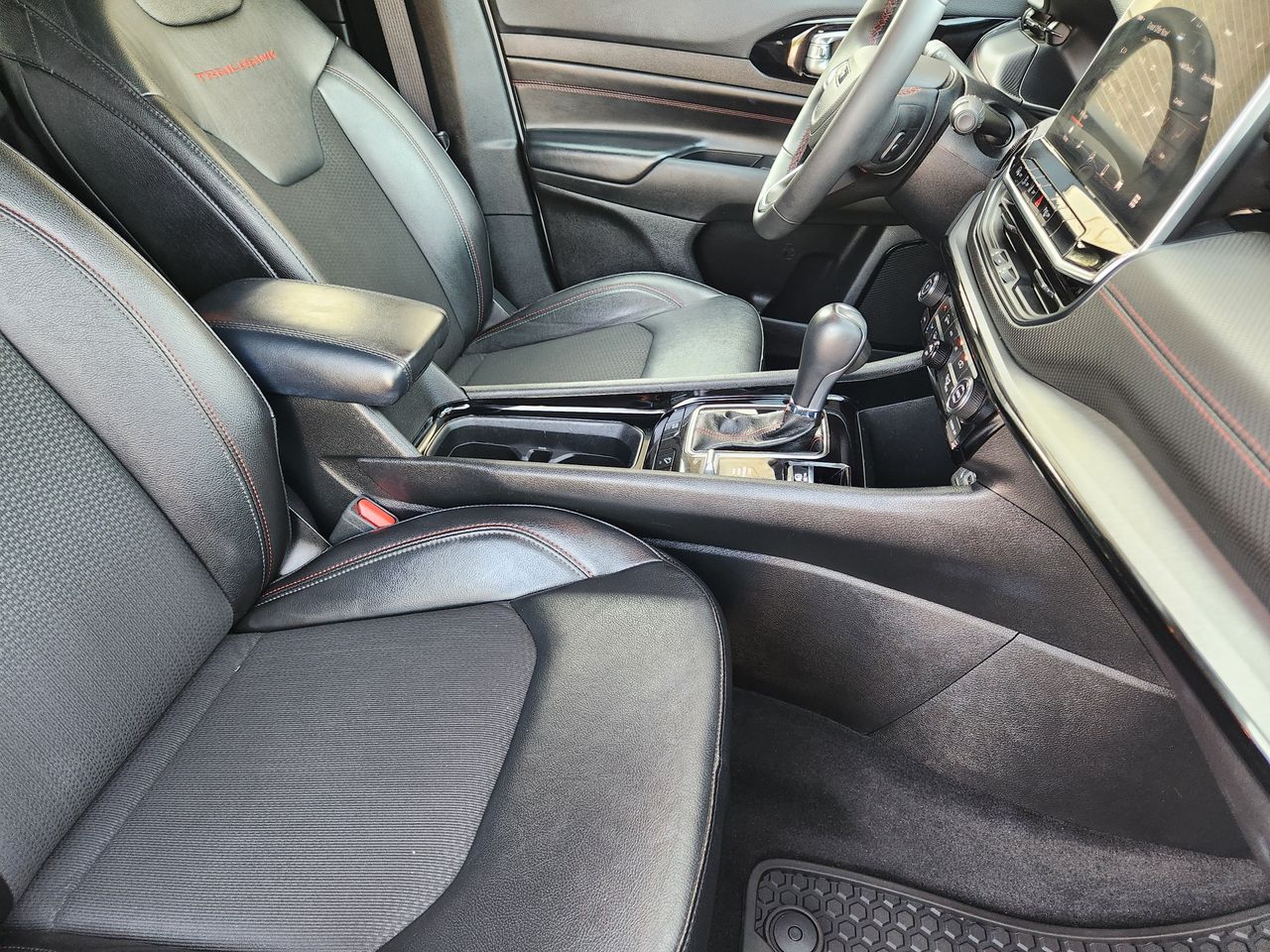 2025 Jeep Compass Trailhawk - Photo 13