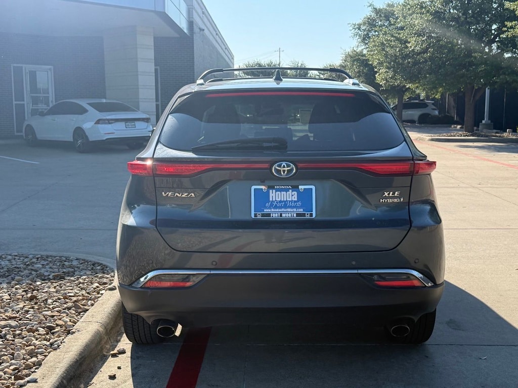 Used 2022 Toyota Venza XLE SUV