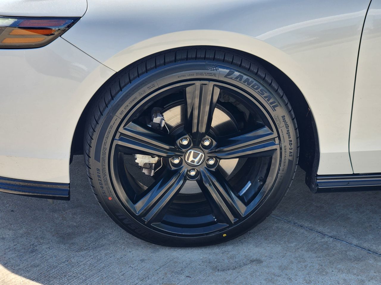 2024 Honda Accord Hybrid Sport-L - Photo 11