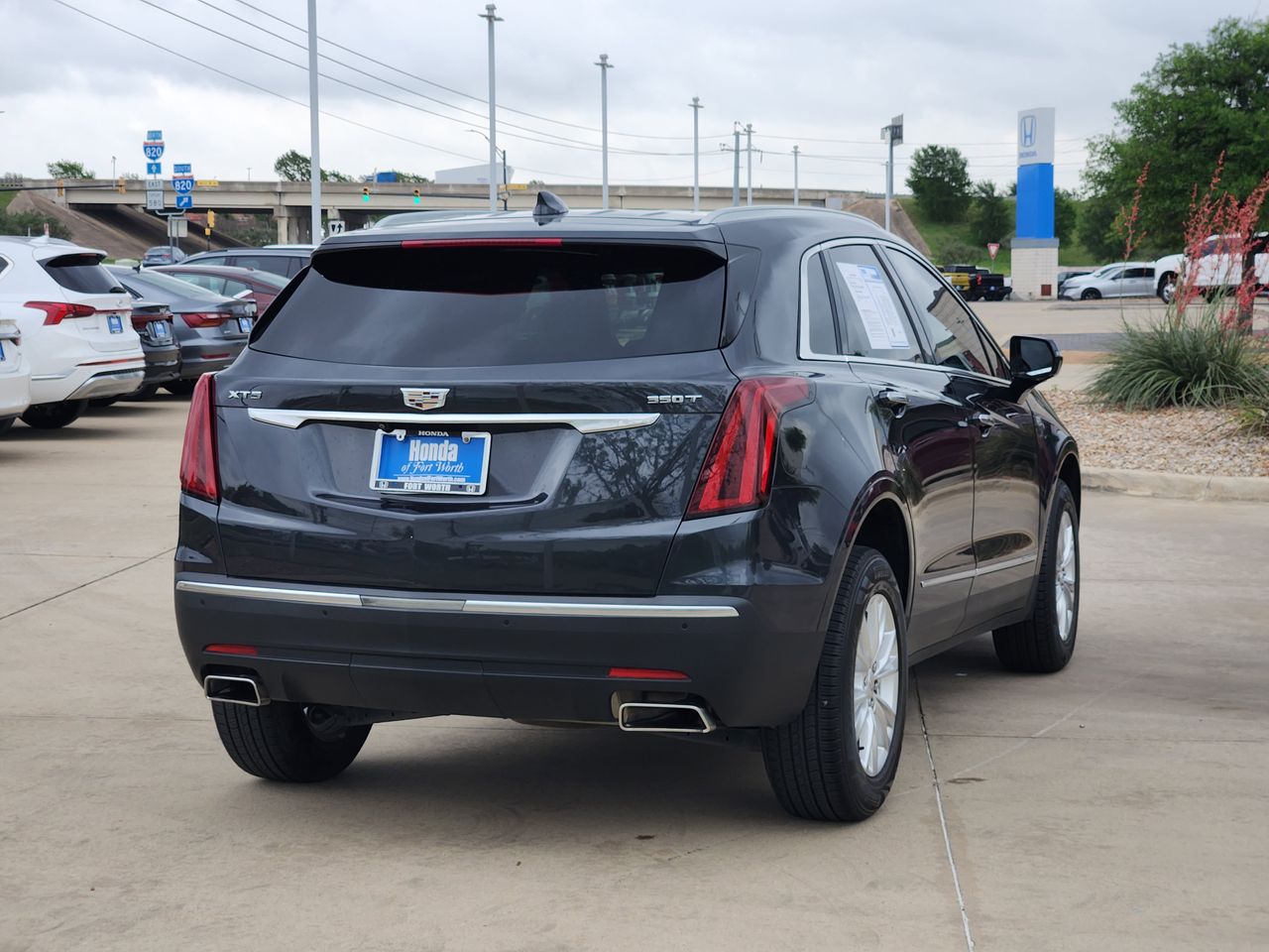 View vehicle photo 5