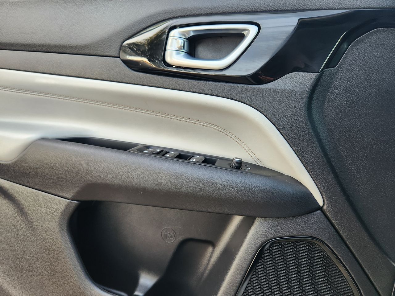 2025 Jeep Compass Limited - Photo 22