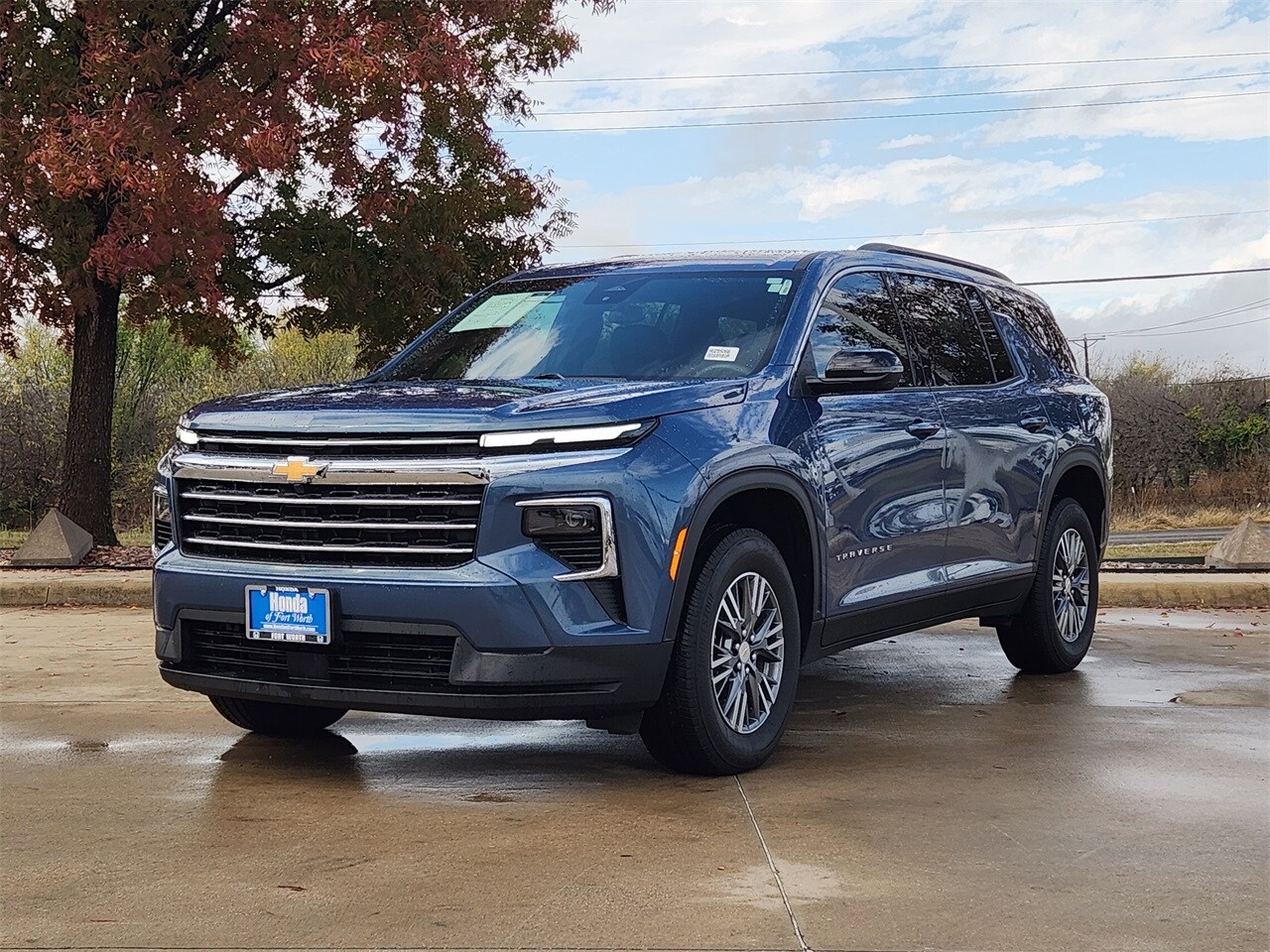 2025 Chevrolet Traverse photo 3