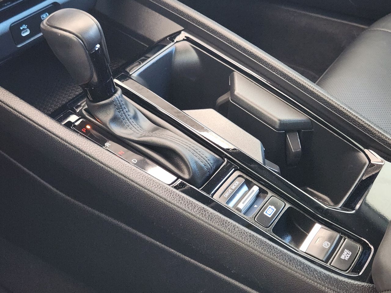 2024 Honda Accord Hybrid EX-L - Photo 19