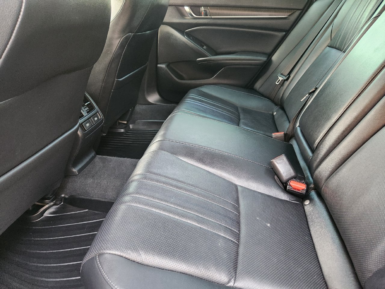 2022 Honda Accord Touring - Photo 28