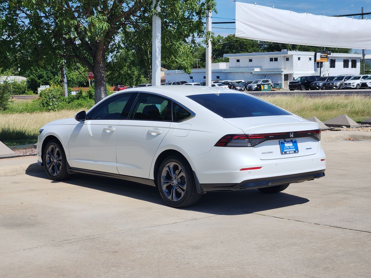 2024 Honda Accord Hybrid EX-L - Photo 7