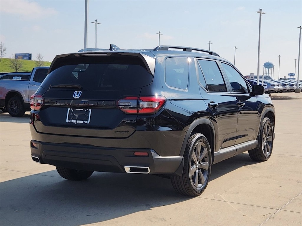 New 2025 Honda Pilot Sport SUV