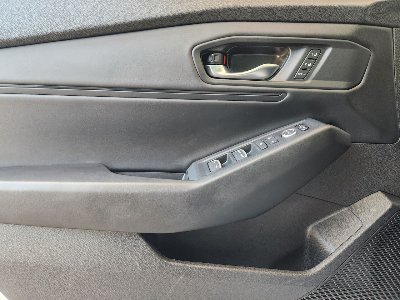 2024 Honda Accord Hybrid EX-L - Photo 22