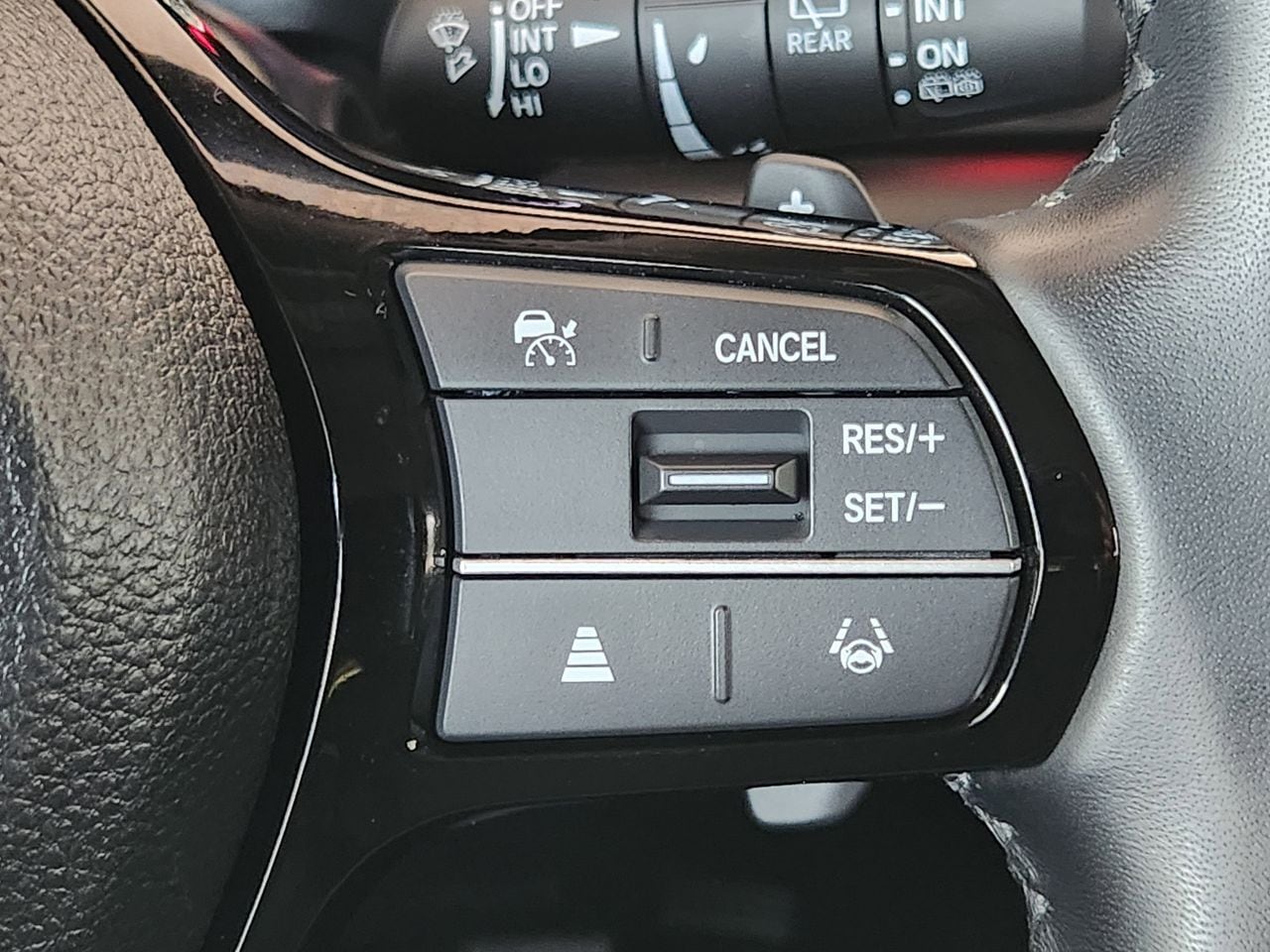2025 Honda Pilot EX-L - Photo 27