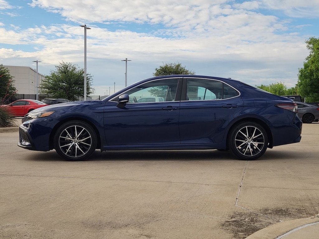 Used 2023 Toyota Camry SE Sedan