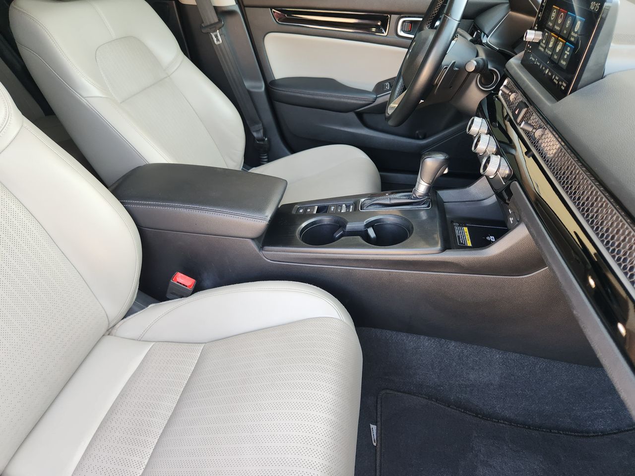 2022 Honda Civic Touring - Photo 13