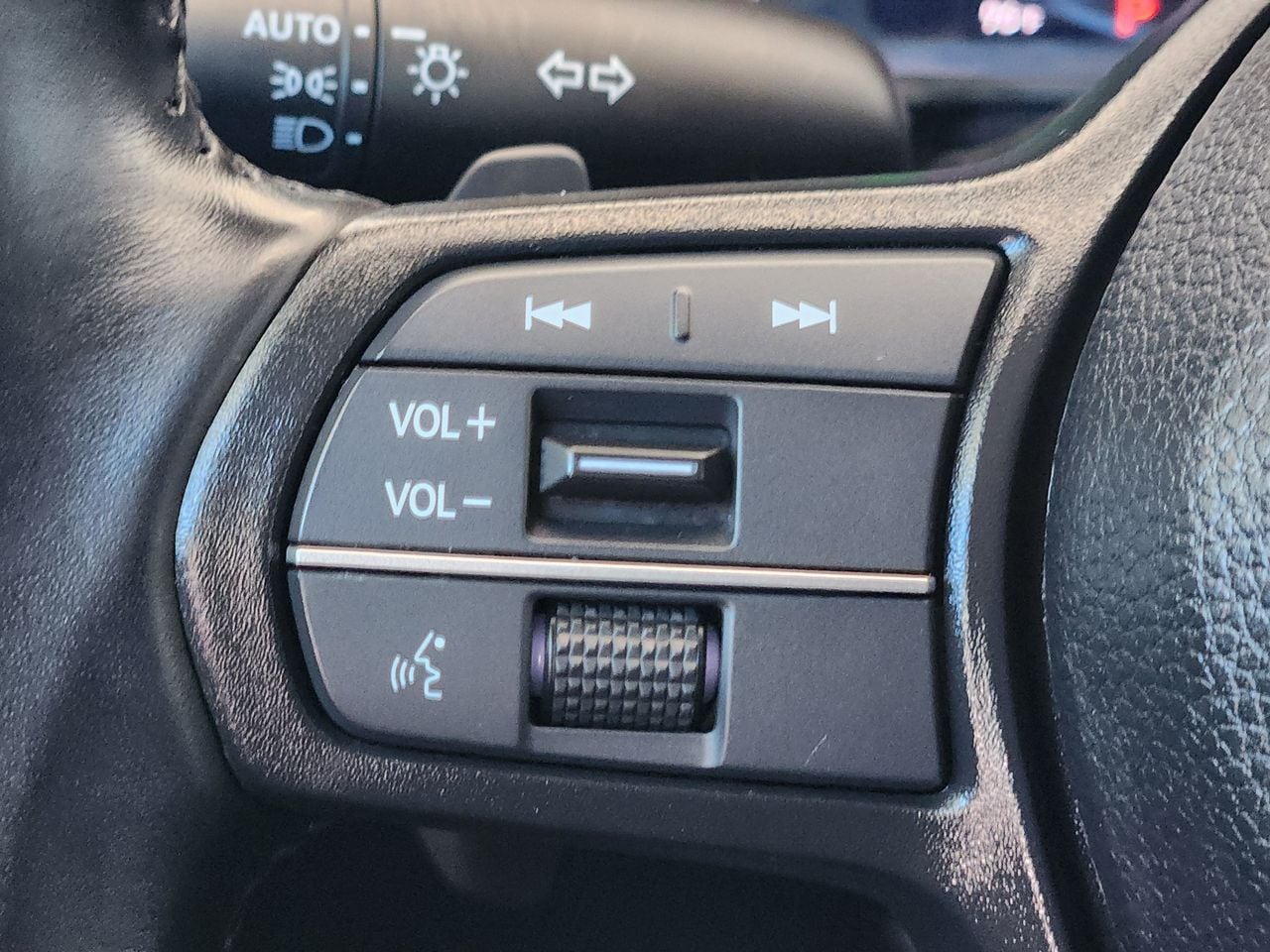 2024 Honda Accord Hybrid EX-L - Photo 27